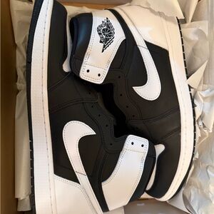 Air Jordan 1 Retro High OG 'Black White 2.0'